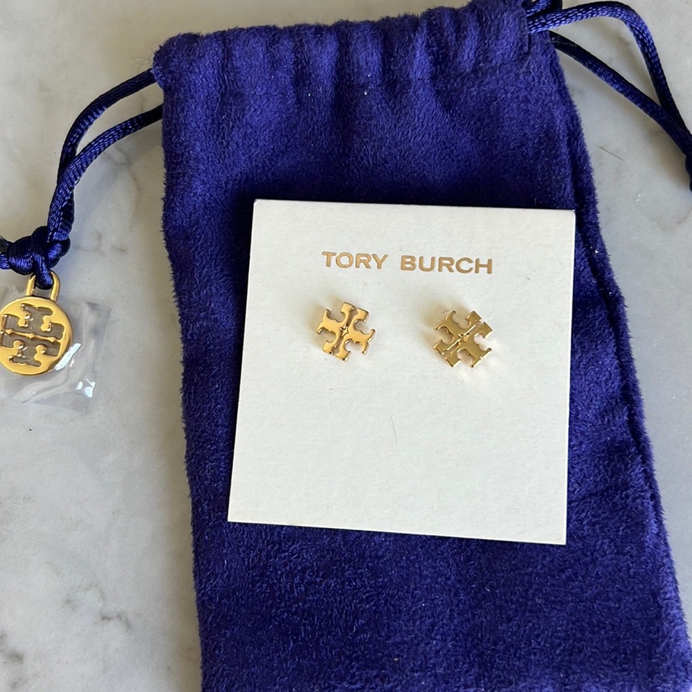 NWT Tory Burch KIRA STUD EARRING 🤩🤩🤩